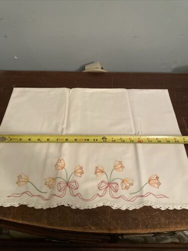 Vintage Kissenbezug Set handbestickt gehäkelt orange rot Blumen Schleife - Bild 4 von 5