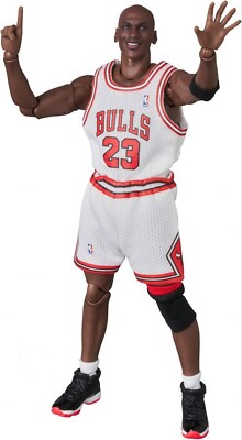 Chicago Bulls Michael Jordan 6.7in Action Figure Mafex No.255