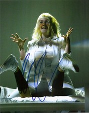 FUNNY **GRILS** Hand Signed Lena Dunham 10x8 Photo **In Person** + COA [10970]