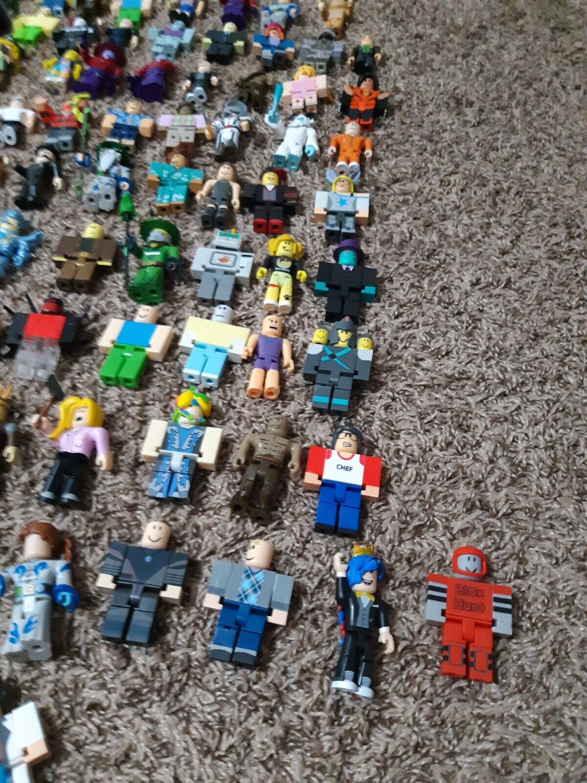 Roblox Toys Action Figures Lot of 28 pcs Figure Pack +Accessories