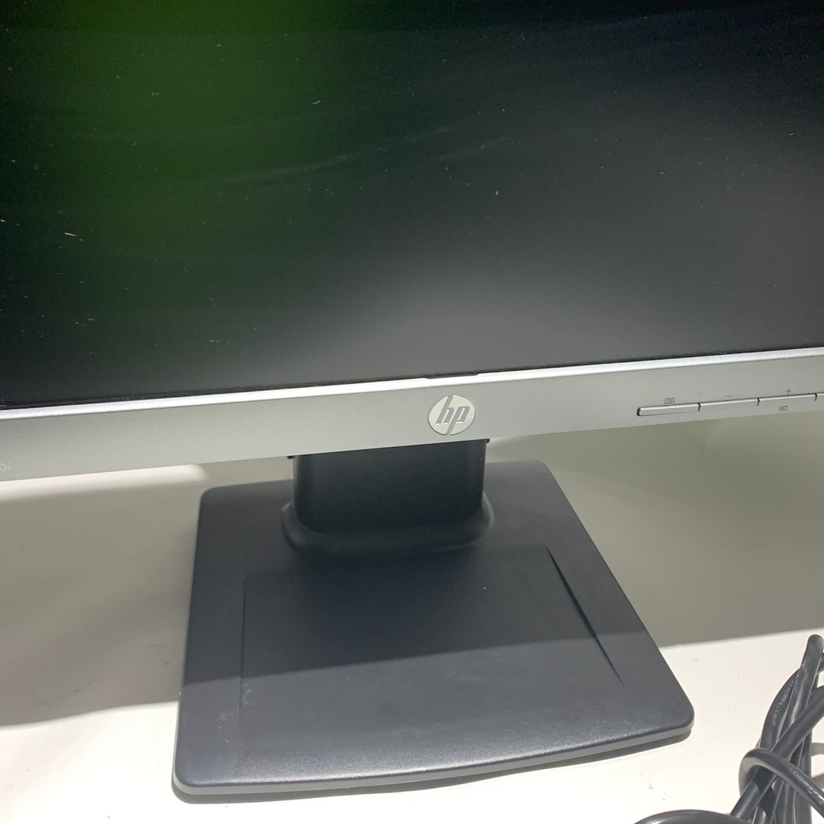 HP E190i IPS Display 19 HP E190i IPS Display 19