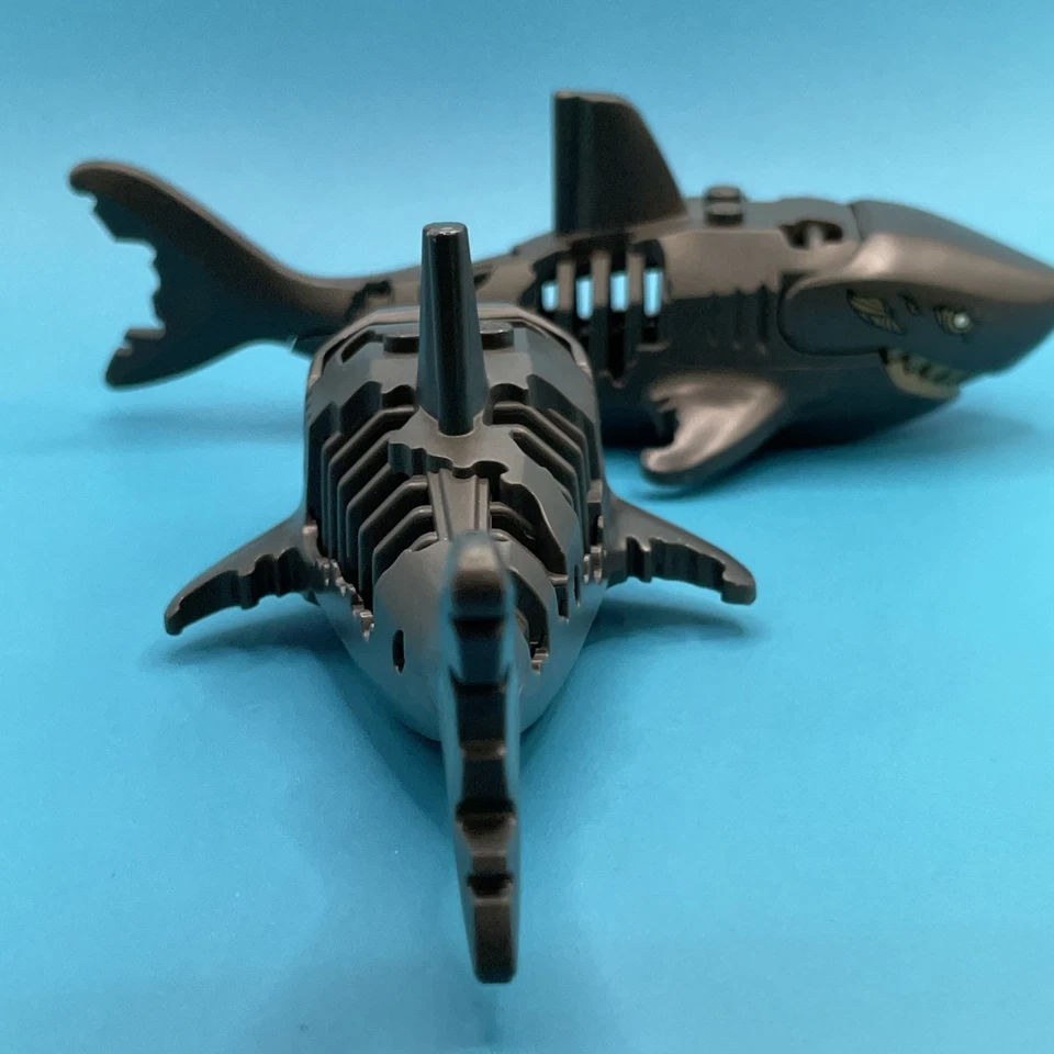 Lego Pirates of the Caribbean Shark Ghost Zombie Pattern Minifigure 2 pack 71042 - Image 3 of 4