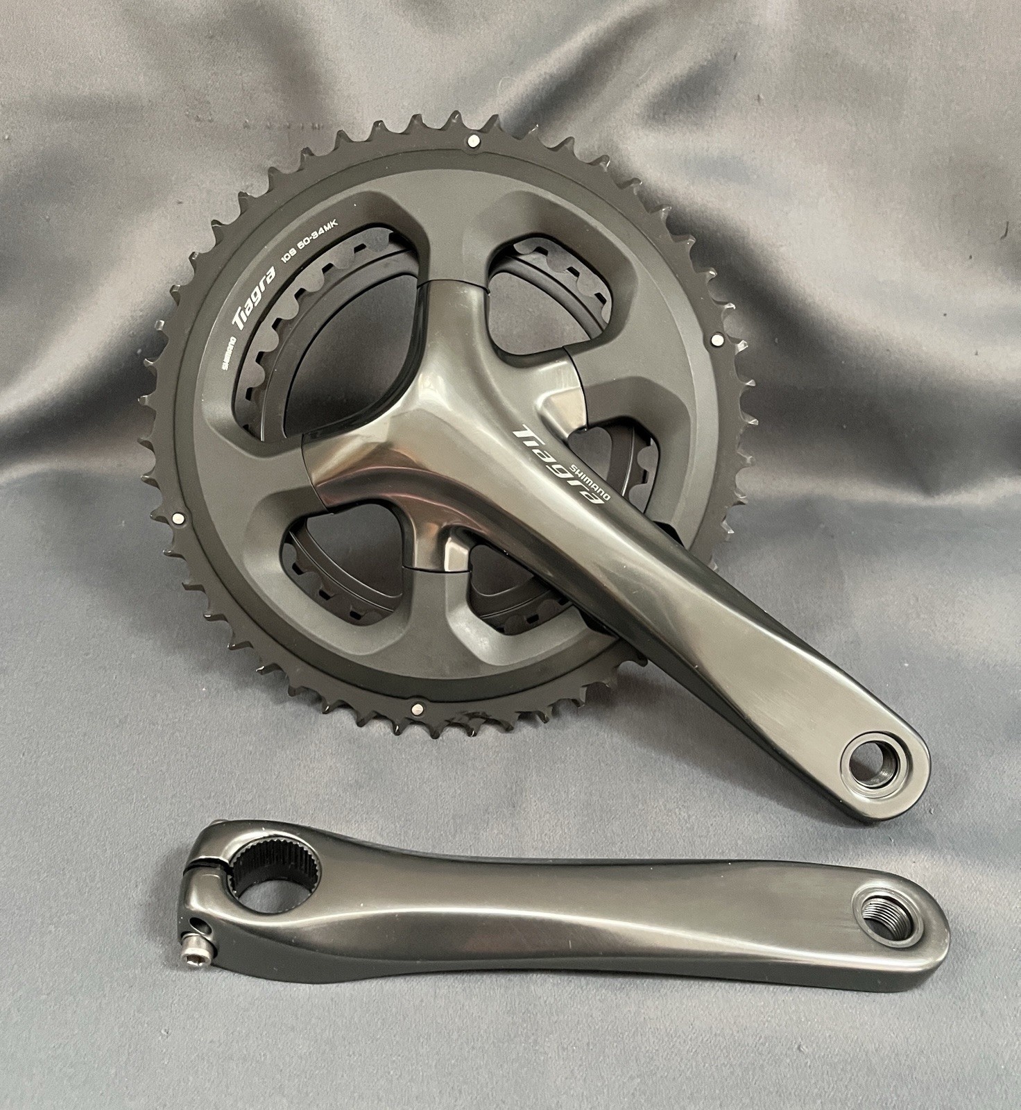 Shimano Tiagra FC-4700 Crankset 172.5mm 50/34 10 Speed Hollowtech II Road Bike