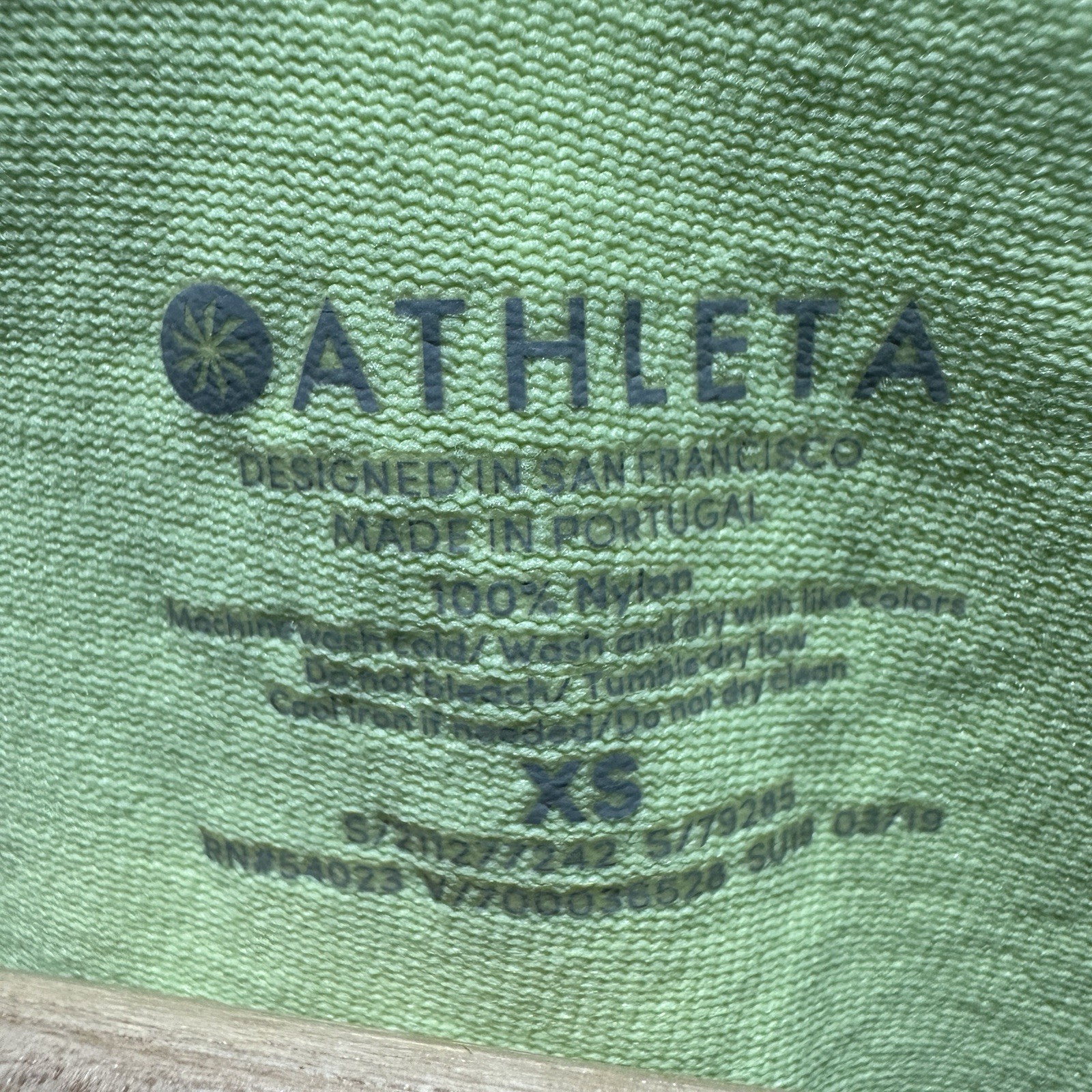 Athleta Small Foothill Split Back Seamless Green … - image 3