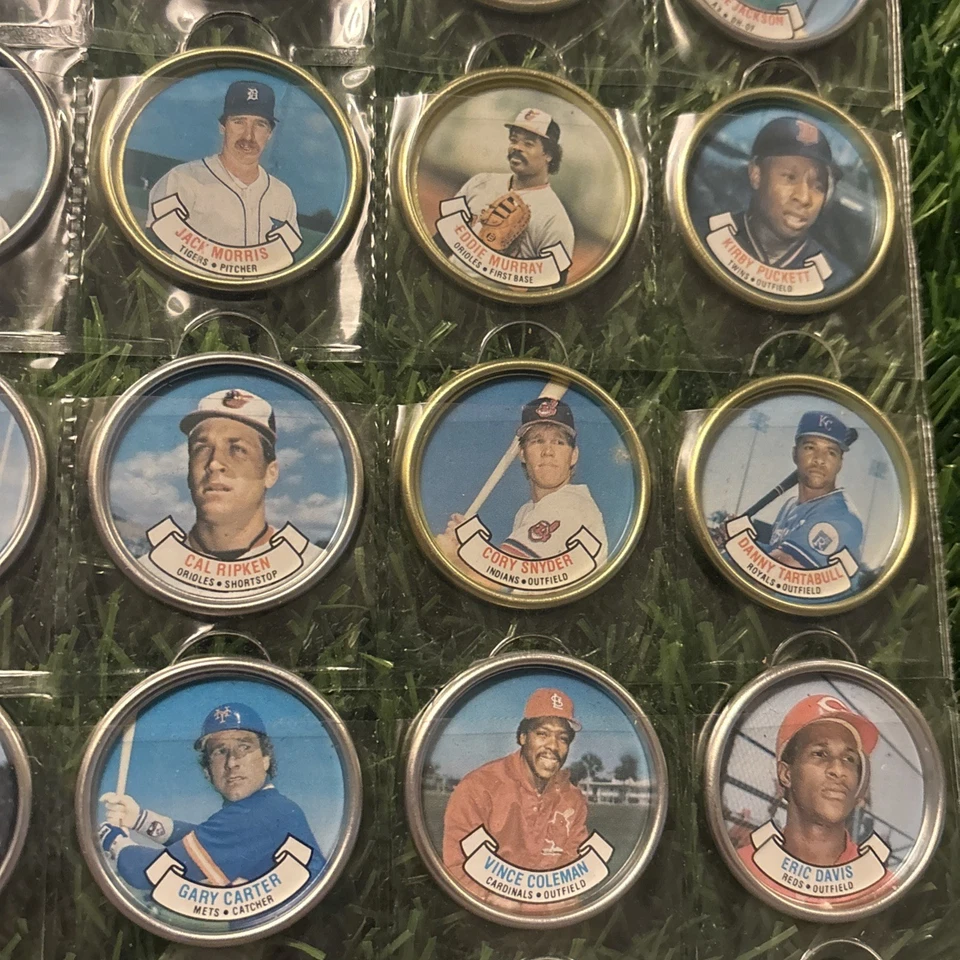 Lote de 30 monedas de béisbol 1987 Topps Ripken Winfield Brett Boggs Henderson HOFs + Foto 3 de 4