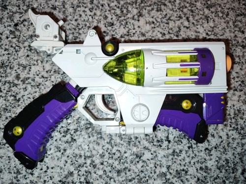 Figura de acción Transformers Classics Megatron 2006. Hasbro. Brazo y cañón faltantes - Imagen 13 de 19