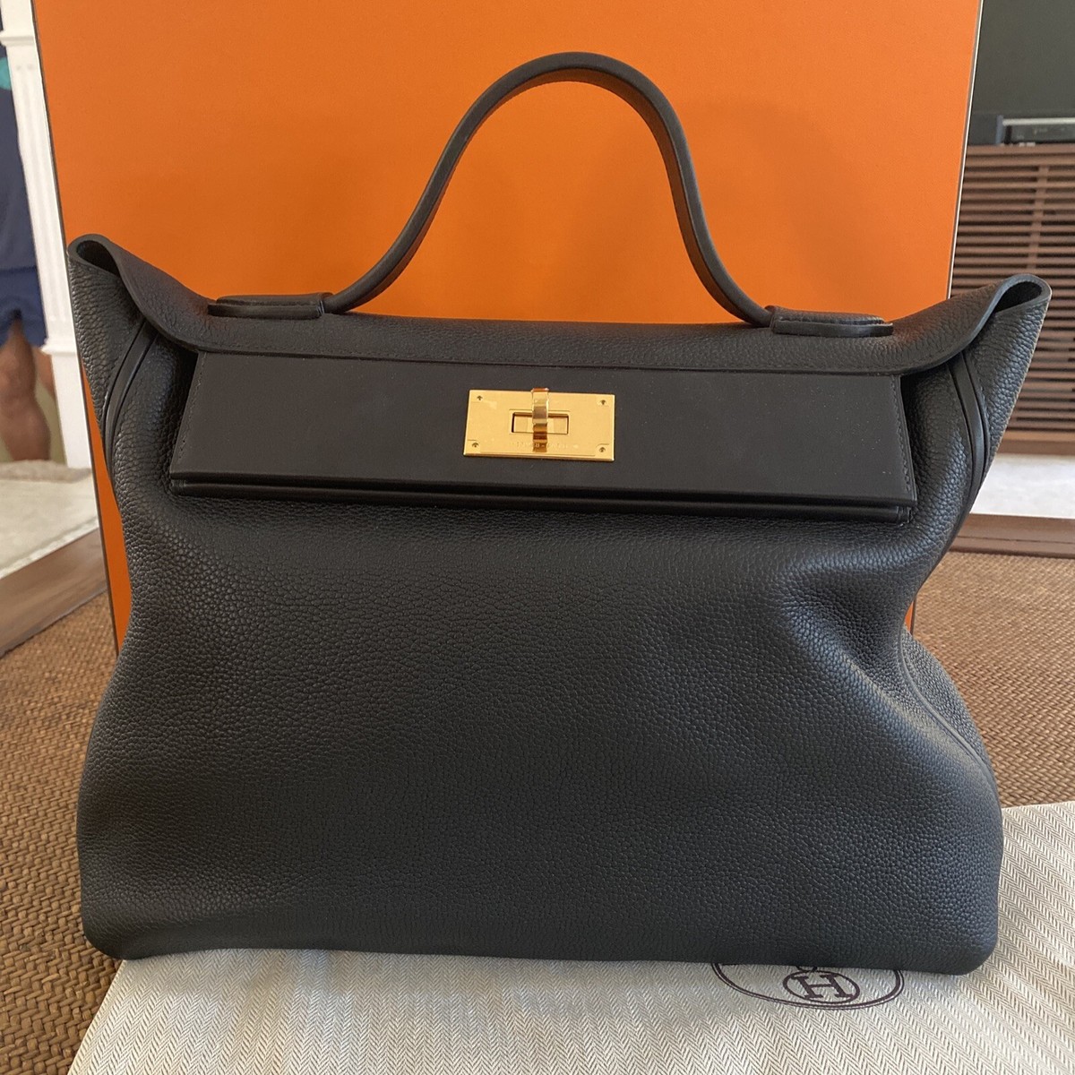 HERMESレザー 手袋 黒 バックル付き AUTHENTIC Hermes 24/24 Bag Togo with Swift Leather 35 Black | eBay