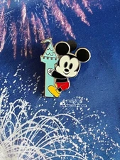 2020 Disney Park Pals Pin Mystery Box Mickey Mouse