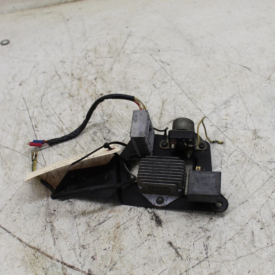 1978 SUZUKI GS1000 OEM RECTIFIER VOLTAGE REGULATOR m-1 Foto 2 de 3