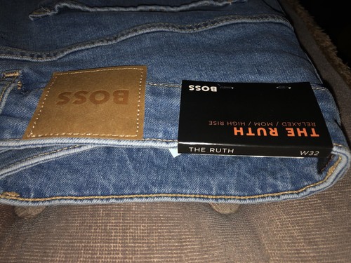 BOSS Ladies Mum Jeans Size 32inch - Picture 2 of 3