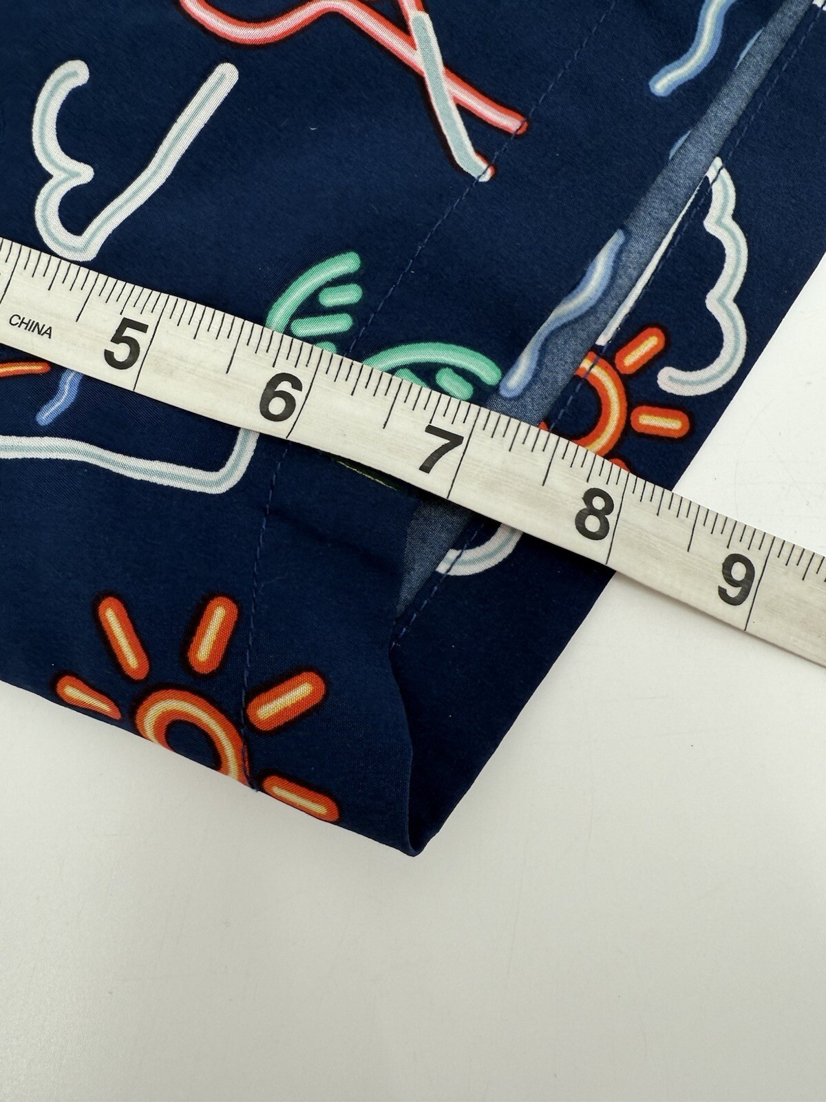 Chubbies The Neon Lights Swim Trunks Size Medium Stretch 7” Inseam Tropical