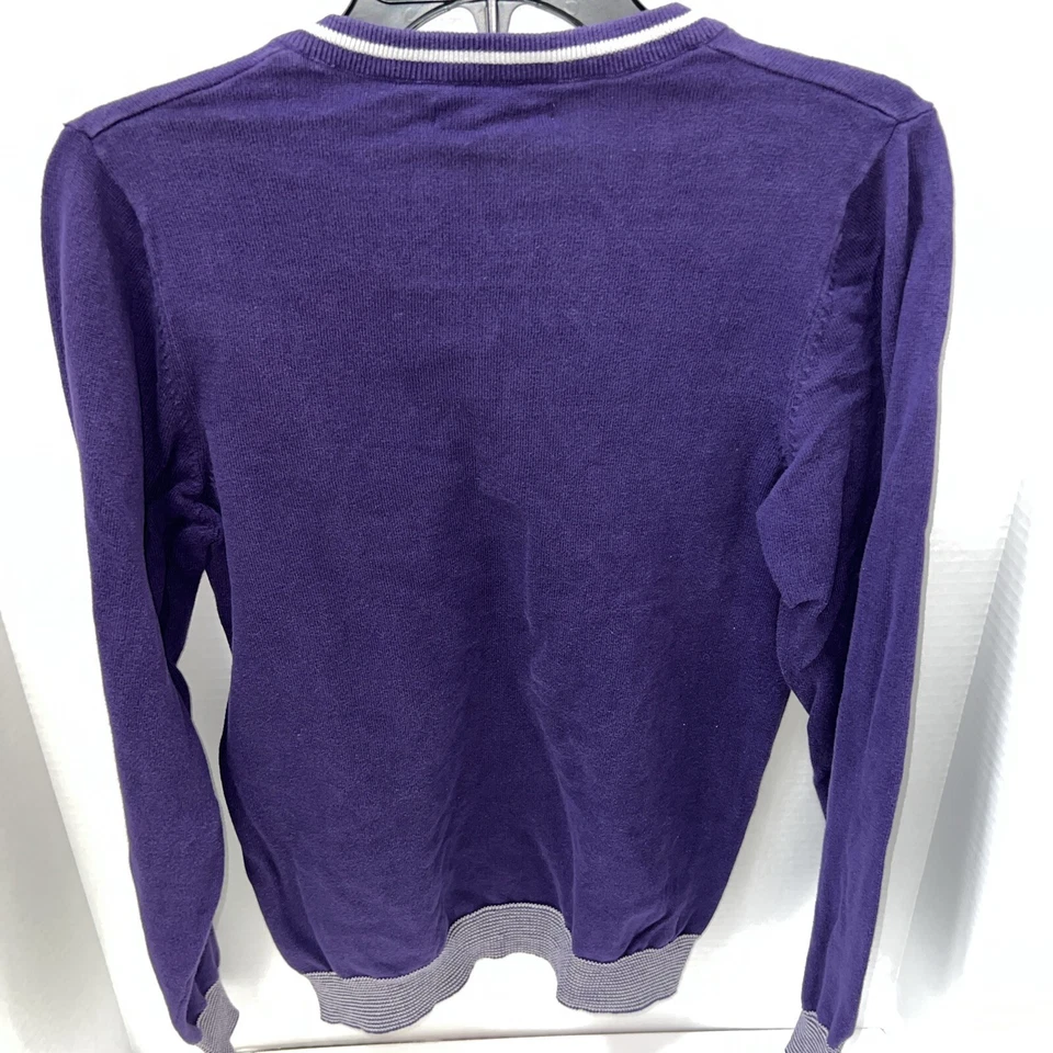 Suéter Heritage 1981 para hombre mediano púrpura manga larga 3 botones cuello en V pulóver Foto 3 de 3
