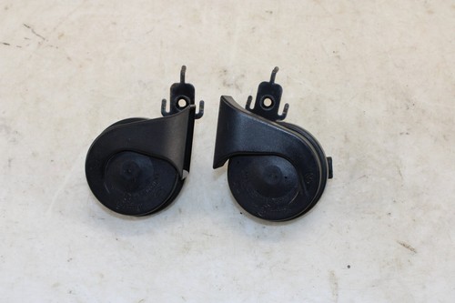 2010-2015 Chevrolet Camaro Horn Set OEM PN22