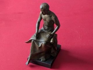 ¡Hermosa escultura de bronce "El erudito" firmada Heinyich sobre base de mármol!