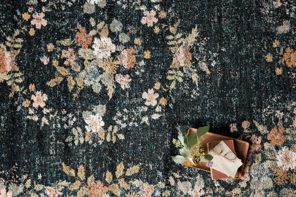 Rifle Paper Co. Laurel Collection LAU-01 Dark Navy 2'-8' x 10' 长条地毯 — 第 2/4 张图片