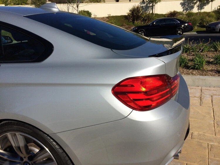 BMW SERIE 4 F36 NEGRO BRILLANTE BOTA TRASERA ALERÓN RENDIMIENTO M GRAN COUPÉ 4 PUERTAS - Imagen 3 de 4