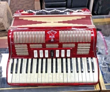 Nobel Accordion 7 Voice, 41 Keys, 120 Buttons With Case, In Great Condition