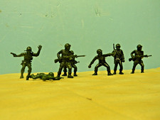 8 -60mm marx WWII US army figures, reissues Mar. Listing 