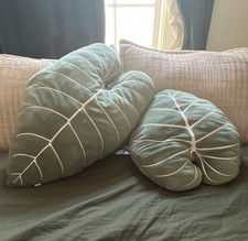 Leaf-Shaped Velvet Decorative Throw Pillows Set of 2, Botanical Green/White
