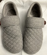 Vionic Slippers Women Jackie Gray Quilted Flannel Orthotic Slip On Slippers SZ 9