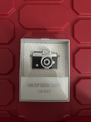 Retro LK-027 Mini Flip Digital Keychain Camera Perfect For Gift