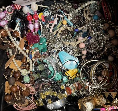 Huge 18 Pound Vintage to Now Costume Jewelry Good Use Wear Sell Craft Lot# GB17