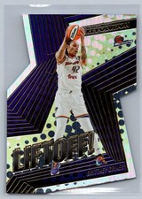 2022 Panini Revolution WNBA #19 Brittney Griner Liftoff!