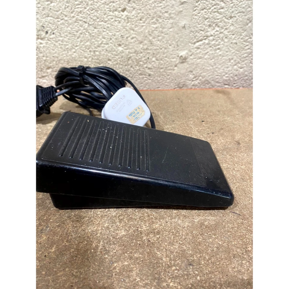 Model N Foot Control Pedal Black Corded 3-Prong 240V 1.0A for Sewing Machine - Image 3 of 4