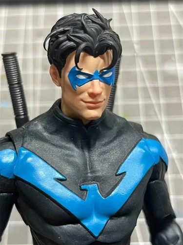 Figura de acción Mcfarlane ajuste tallado cabeza Dick Grayson pintada Nightwing 1/12 - Imagen 4 de 10