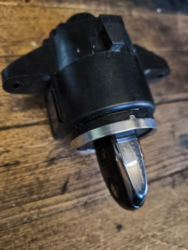 VW Touareg 7P Zündschloss Zündanlassschalter mit Schlüssel 7P6905843B