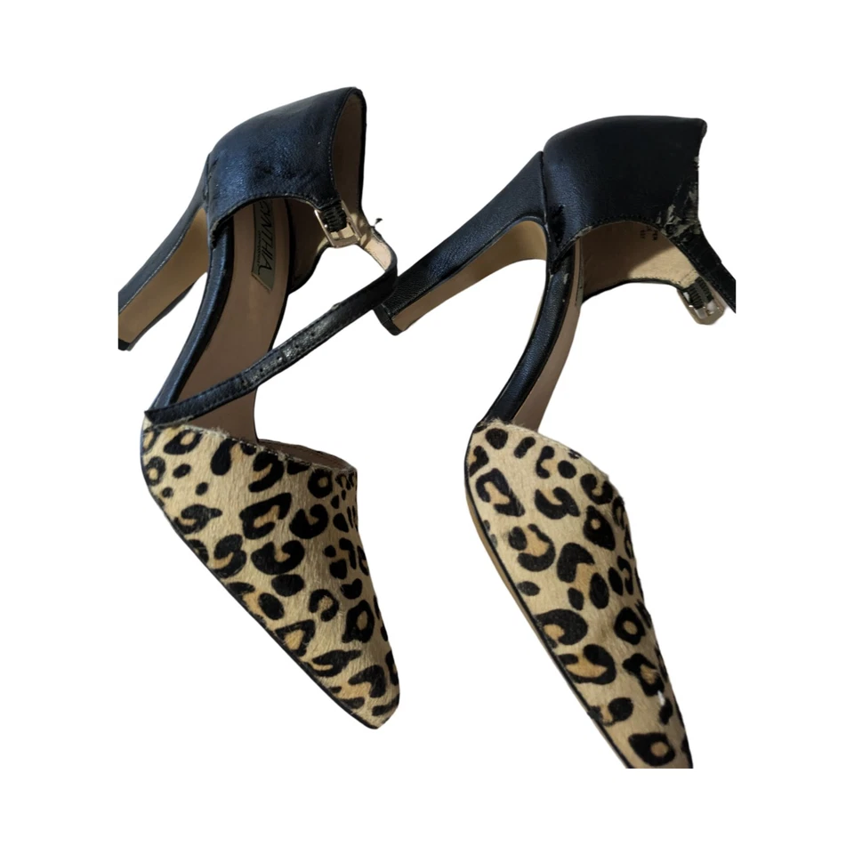  CYNTHIA ROWLEY BLACK  LEATHER POINTY  PUMPS SIZE 7.5 M  - Image 3 of 4