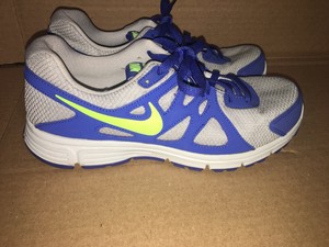 nike revolution 2 kids size 5