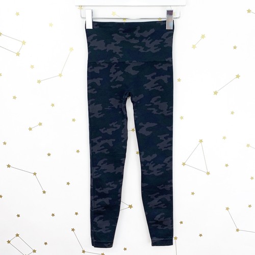 Spanx Leggings Size Small Black Camo 