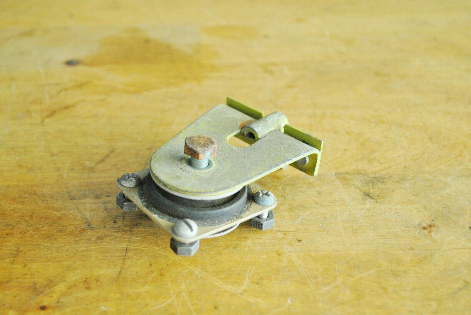 Beechcraft 95A55 Baron Instrument Panel Shock Mounts / Brackets 150PL8