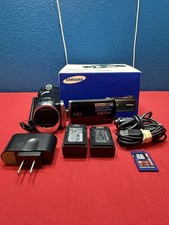 SAMSUNG HMX-F90 HD Camcorder Battery 2 Charger 32GB Card - Tested