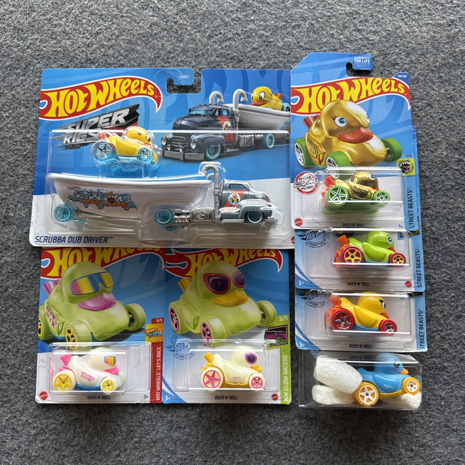 HOT WHEELS Gold TREASURE HUNT DUCK N' ROLL Variation Rubber Ducky Set Glow Dark