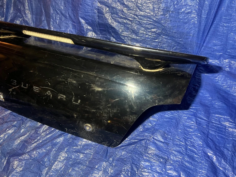 Subaru WRX 2002 tapa de maletero con ala añadida usada Foto 4 de 4