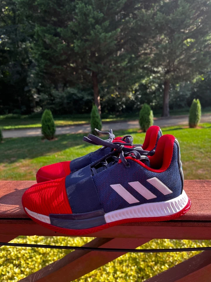 F97238 Adidas Harden VOL. 3 Shark Kid's Sneakers size 4.5.. - Image 2 of 4