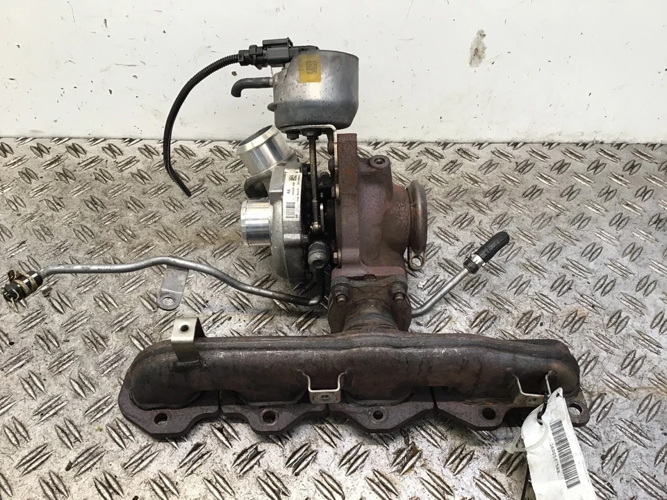 Turbolader Ford S-Max (WA6) 2.0 TDCi 103kW 140PS 9677063780 TXWA DW10C - Bild 3 von 4