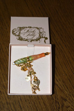 VINTAGE KIRKS FOLLY GOLD TONE ENAMEL FOUNTAIN PEN CHERUB FAIRY BROOCH-WITH BOX