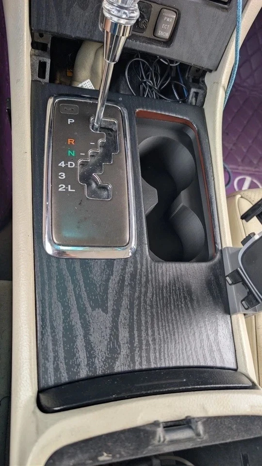 Portavasos estilo cenicero doble para Lexus LS 430 (2001-2003) - impresión 3D negro Foto 4 de 4