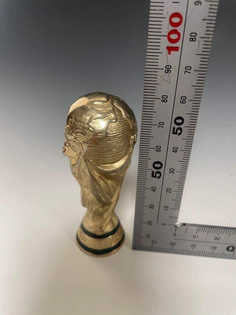 んぺとふり使用済切手FIFA世界遺産21世紀中央競馬等コレクション545枚 Extremely rare! 1974 FIFA Soccer World Cup Miniature Trophy