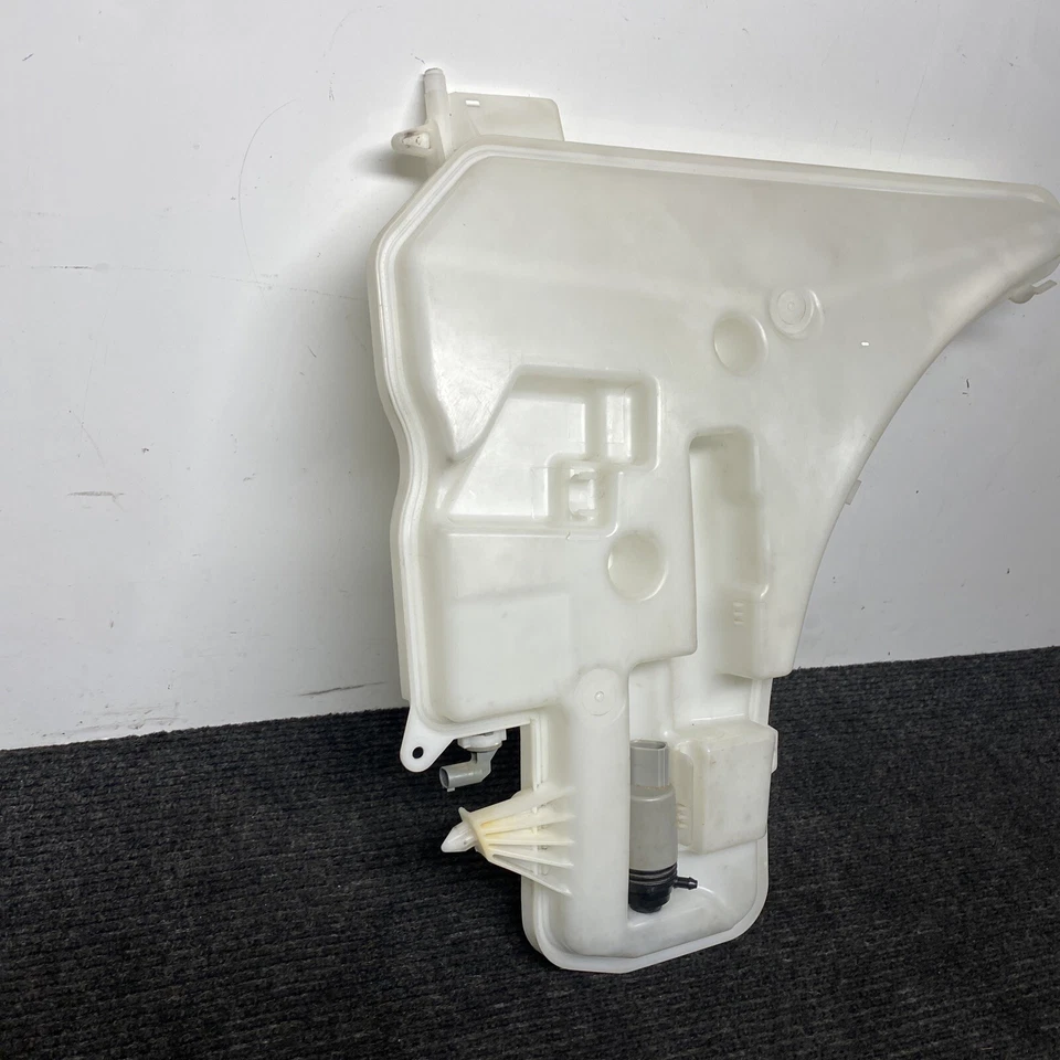 ☑️ 2008-2013 BMW 128i 135i E82 Windshield Washer Reservoir Tank Coupe Sedan OEM - Image 4 of 4