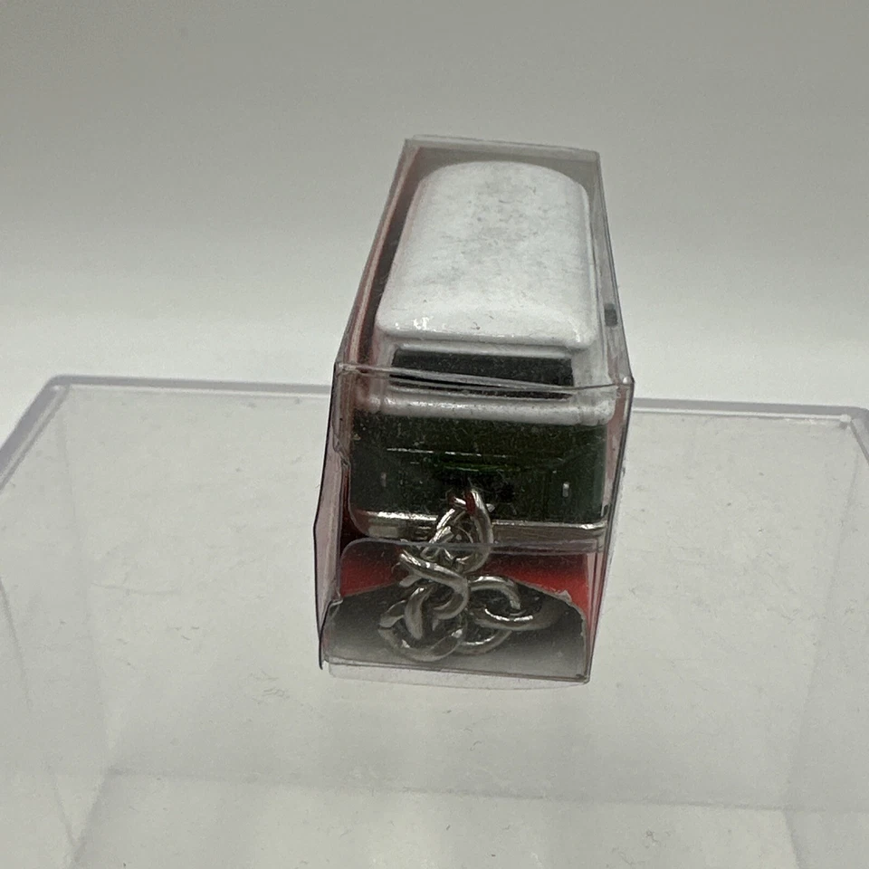 Llavero Schylling VW Van Verde Blanco Vintage Ambiente Raro Divertido Coche Die Cast Foto 4 de 4