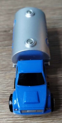 ERTL FORD SUPER DUTY COW DAIRY MILK TANKER TRUCK 1/64 - Pre