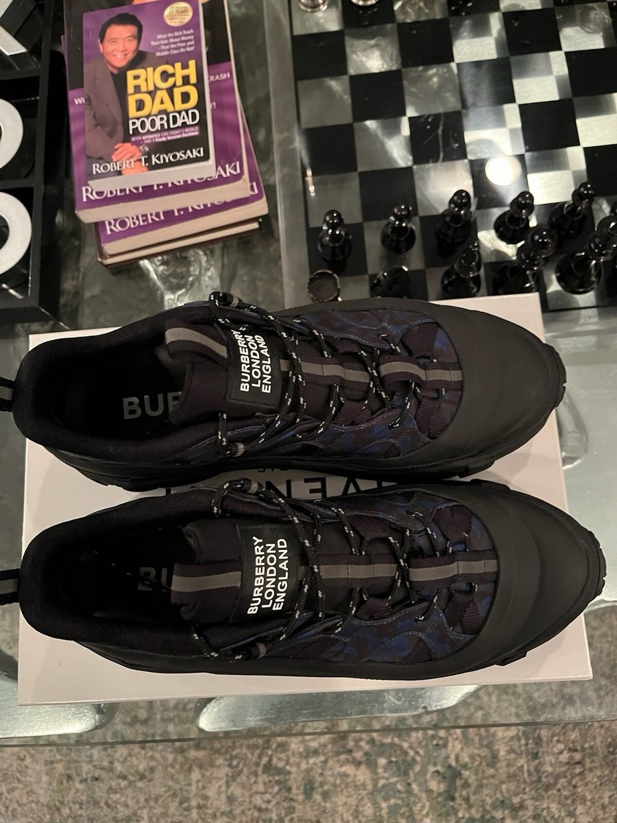 Burberry Arthur Monogram Deep Royal Blue Sneakers Size 44 Burberry Arthur Monogram Deep Royal Blue Sneakers Size 44