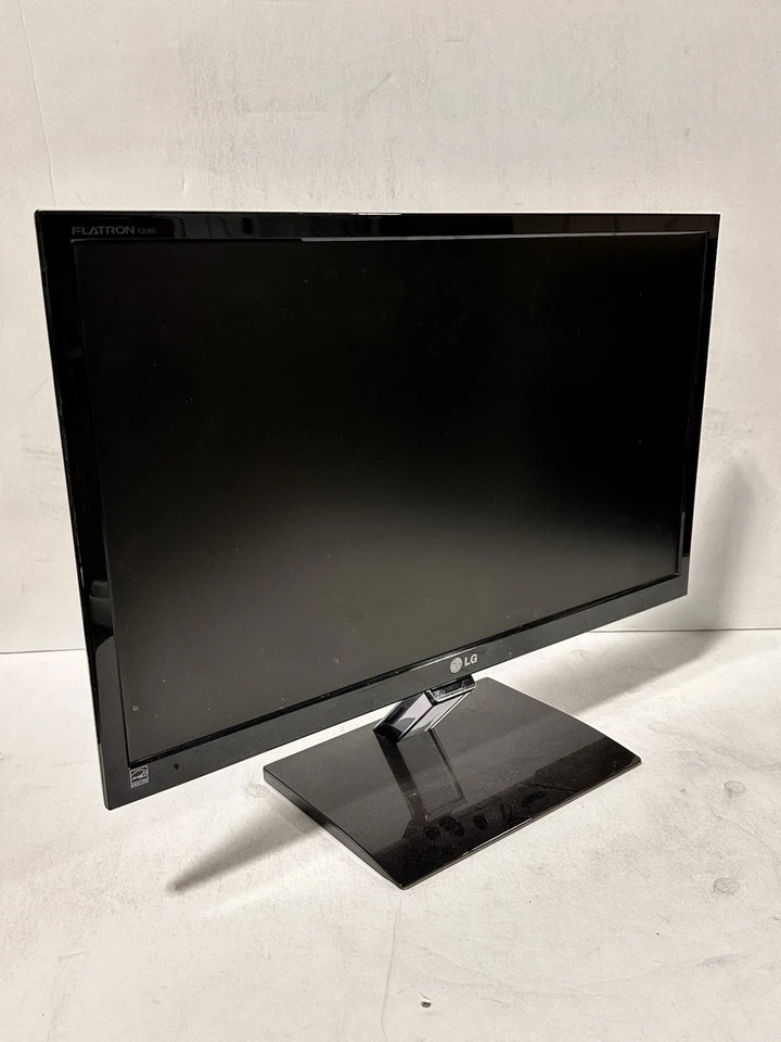 LG E2360V-PN Glossy Black 23" Widescreen LED LCD Monitor With Stand/No Charger - Image 3 of 4