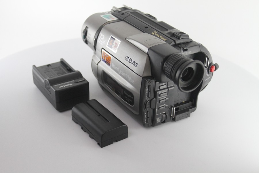 Sony NTSC 8mm Hi8 Hi-Fi Stereo Camcorder Handycam - Video Transfer
