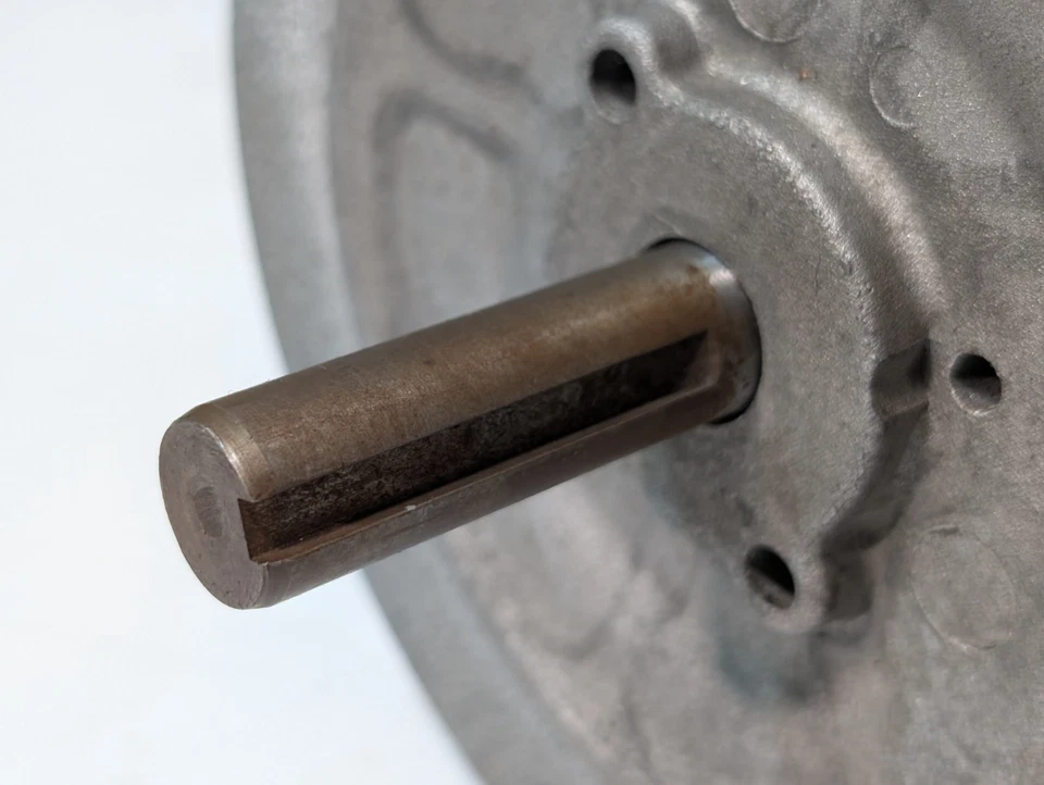 Motor de aire acondicionado GE General Motors & Industrial Systems 5KC42GN0018, C368, 1/2 HP, 1 Ph Foto 4 de 4