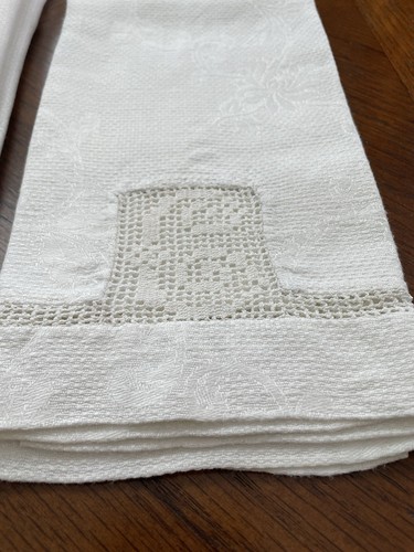 Vtg White Linen Hand Towels Set Of 2 Lace, Textured, Cutwork 19x14 & 25x14 - Picture 3 of 9